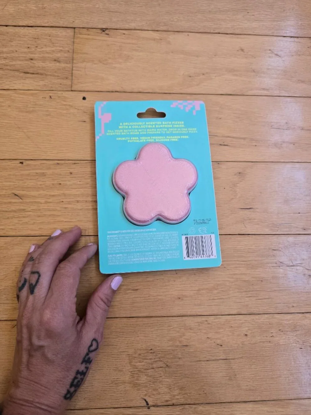 DAISE x Zuru Mini Brands | Bloom Violet & Berry Flower Shaped Fizzy Bath Bomb